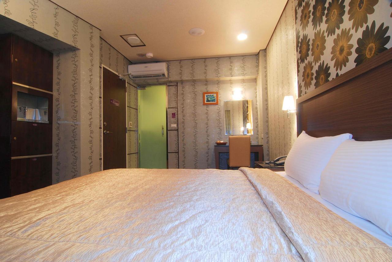 เบคแฮม โฮเต็ล Motel Luzhu ภายนอก รูปภาพ