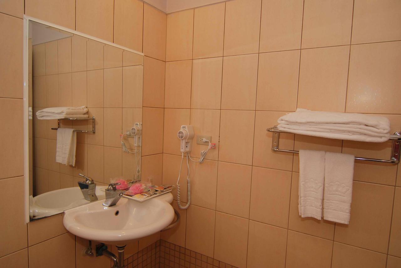 เบคแฮม โฮเต็ล Motel Luzhu ภายนอก รูปภาพ