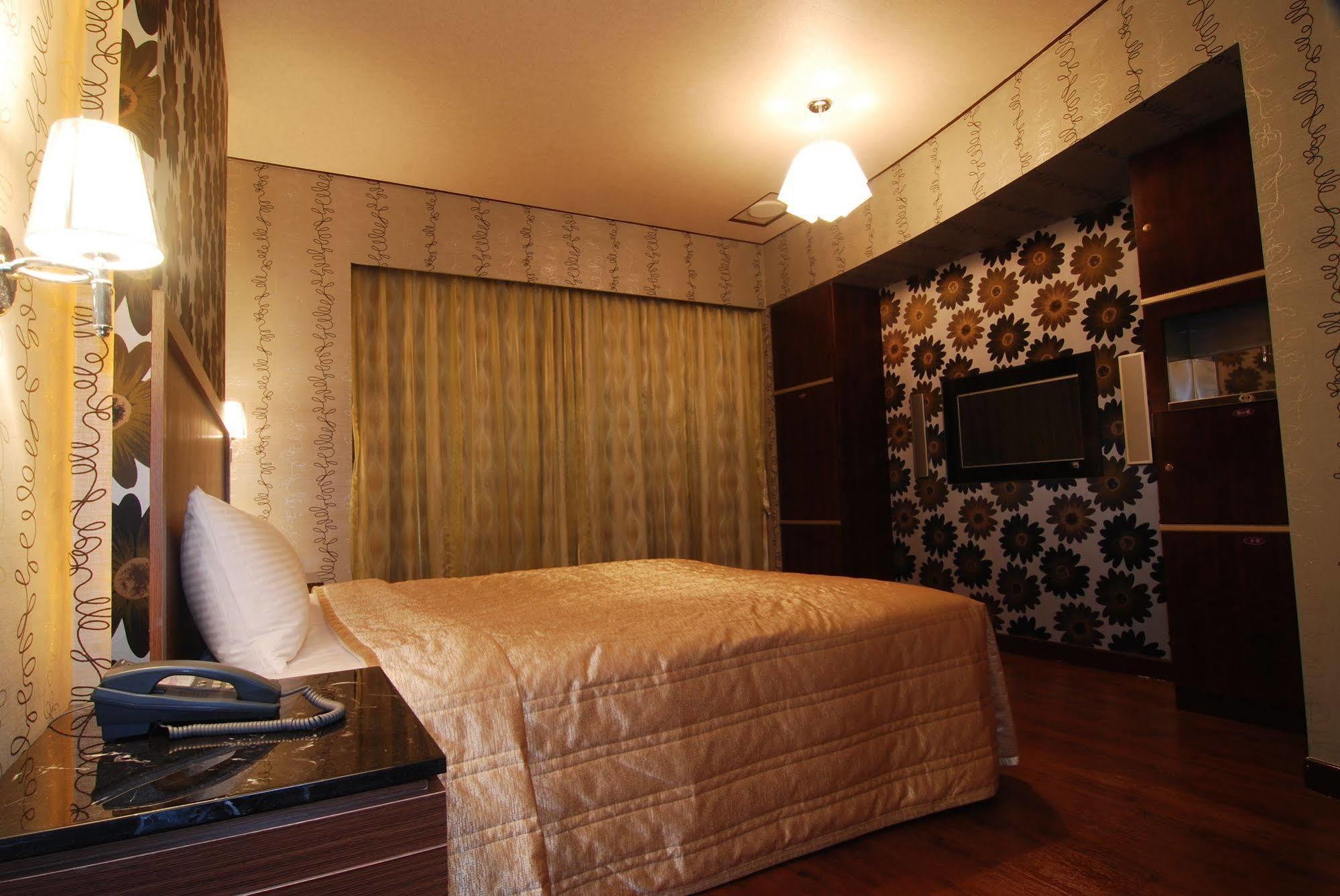 เบคแฮม โฮเต็ล Motel Luzhu ภายนอก รูปภาพ