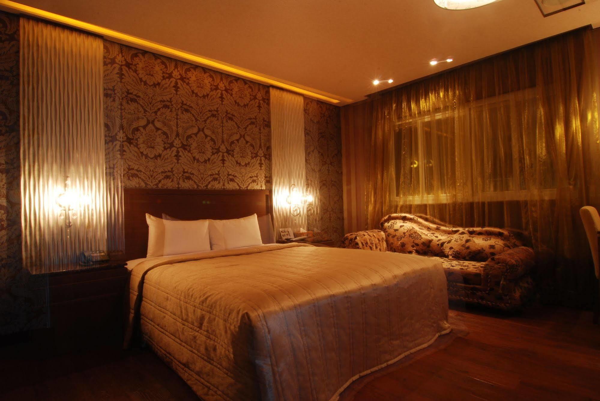 เบคแฮม โฮเต็ล Motel Luzhu ภายนอก รูปภาพ