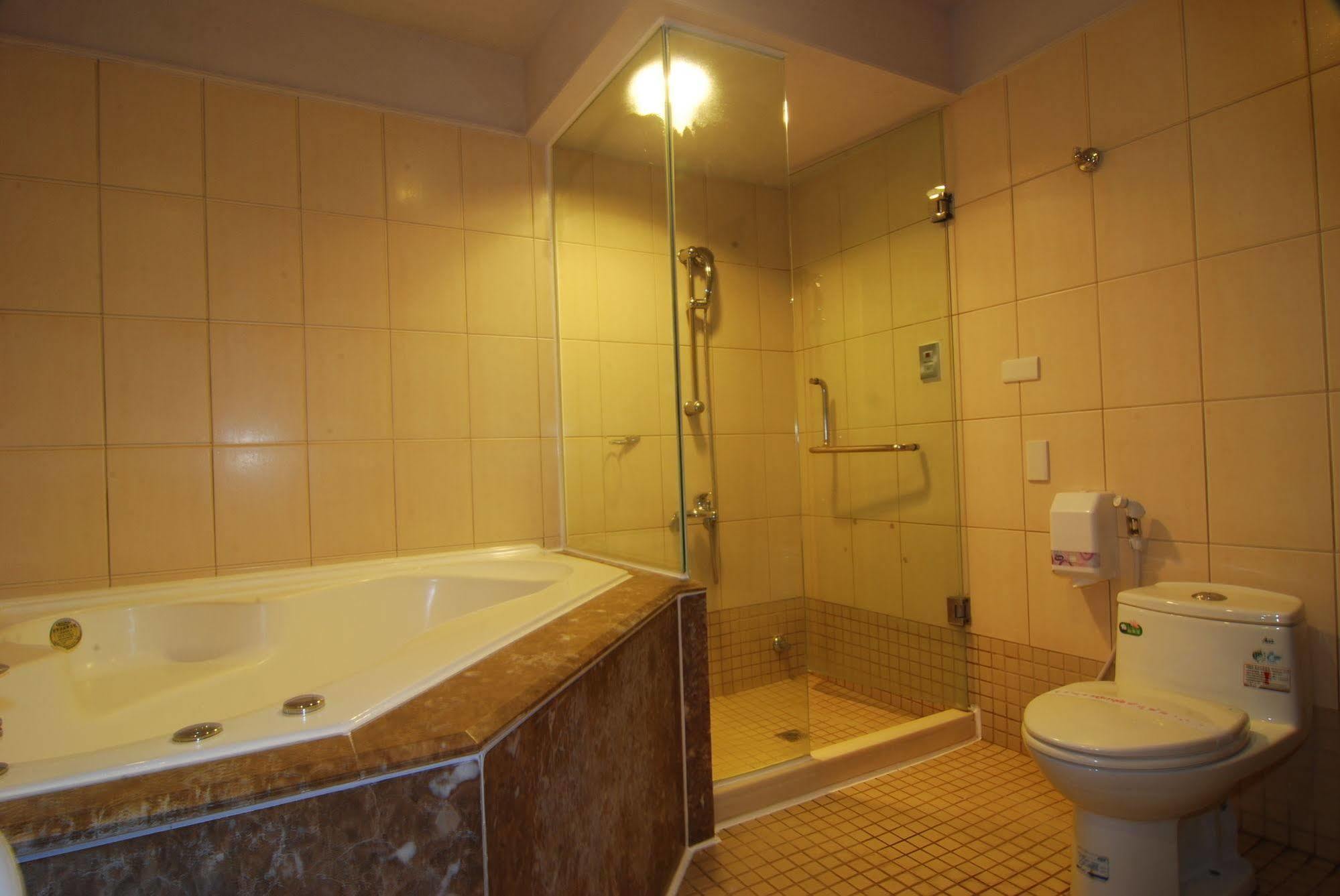 เบคแฮม โฮเต็ล Motel Luzhu ภายนอก รูปภาพ